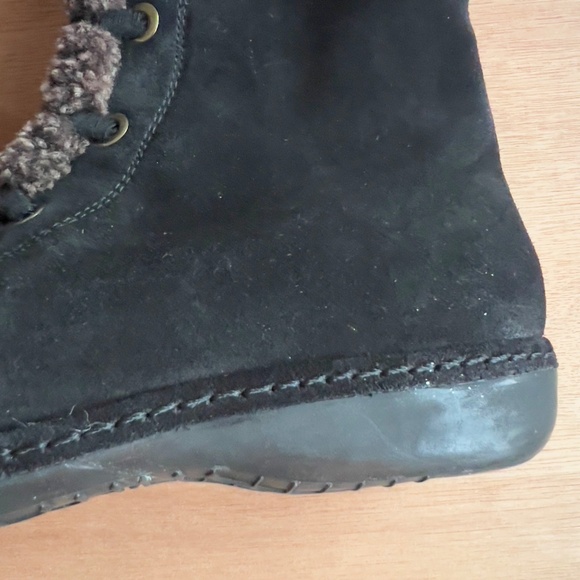 Stuart Weitzman lace/zip up faux fur shearling black suede boots 7.5 buckle EUC - Picture 3 of 11